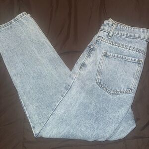 Acid wash MOM jeans high waisted